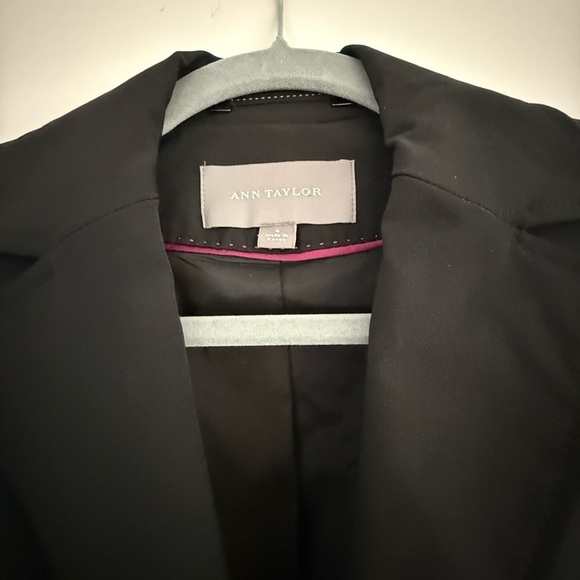 Ann Taylor Elegant Black Women's Coat Sz 4 - Picture 2 of 7